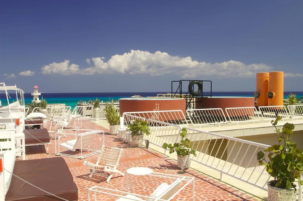 Basico Hotel Playa del Carmen